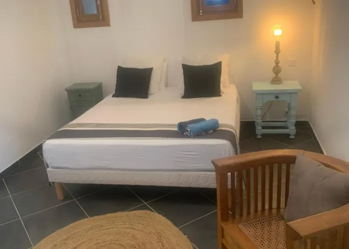 A Teghja Figari (Corsica)